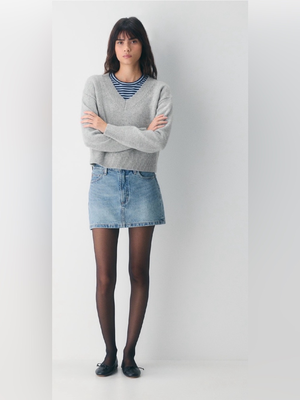 Aritzia Sunday Best V-Neck Wool/Alpaca Blend Sweater , XXS